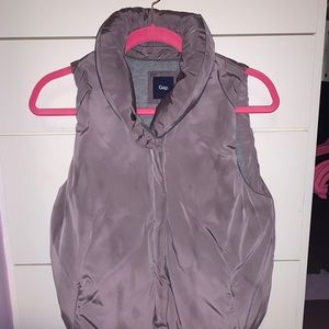 Gap Mauve Puffy Vest